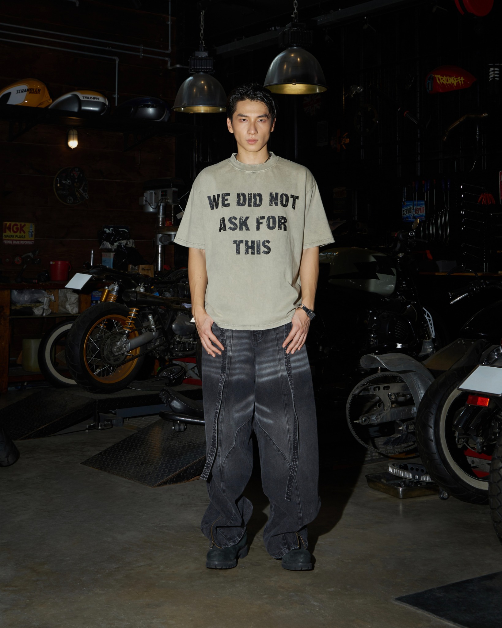 TWG6 - 'WHO ASKED' VINTAGE TEE - SAND