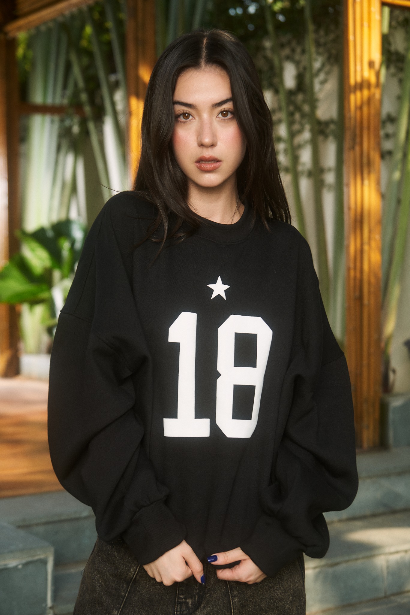 SW8 - BALANCE NUMBER SWEATER - BLACK