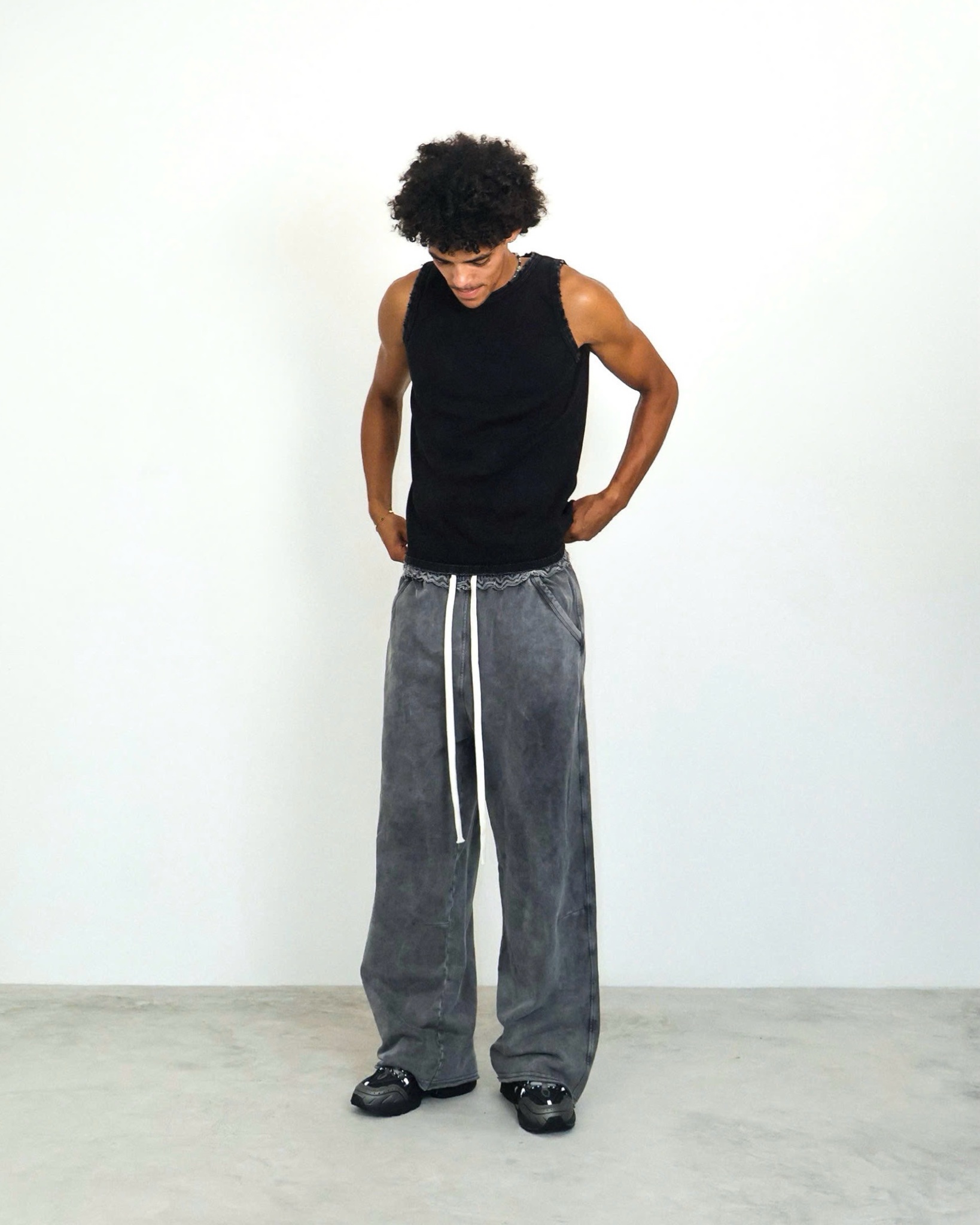 TTW1 - VINTAGE WASHED TANKTOP - BLACK