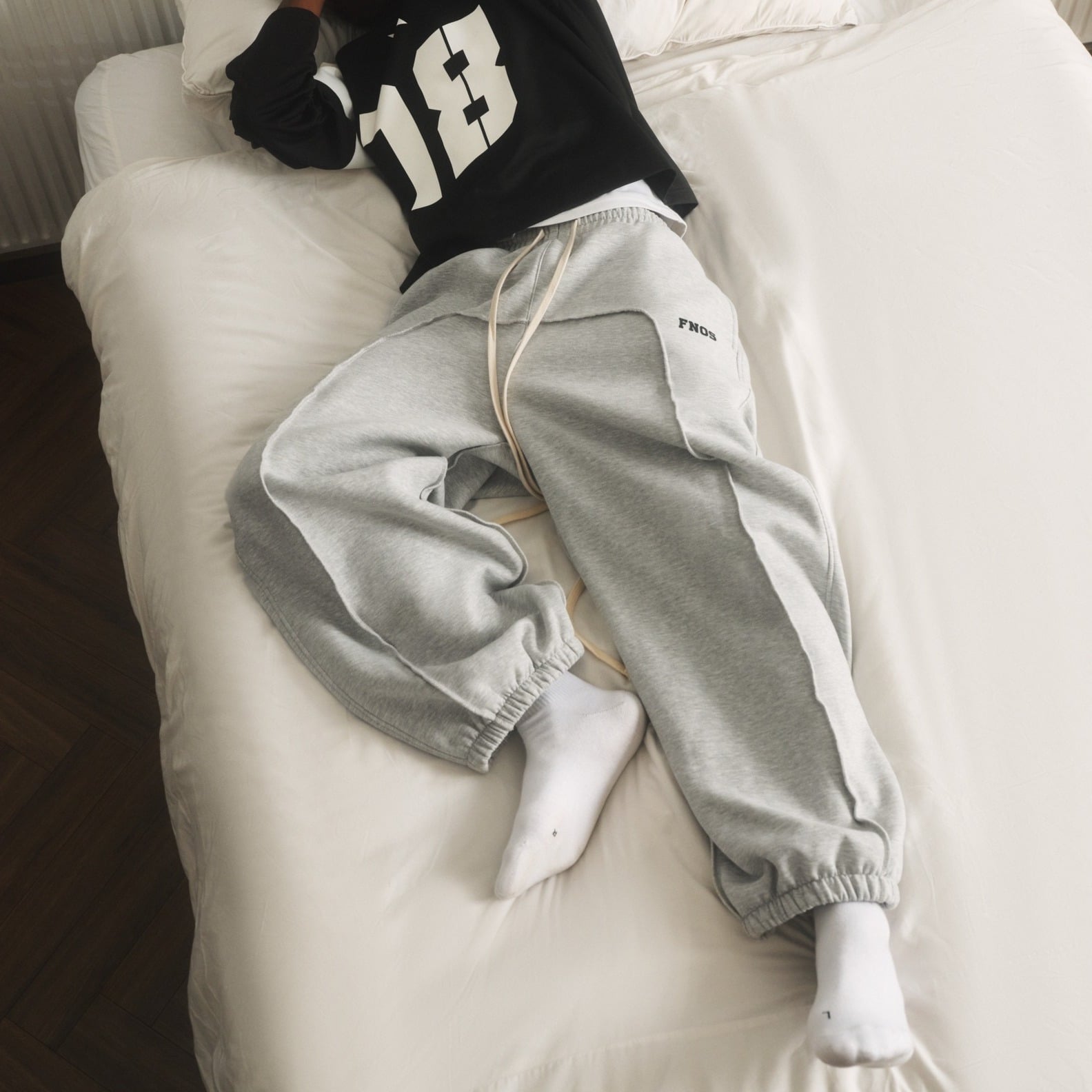 JSP1 - FNOS JOGGERS SWEATPANTS - GREY