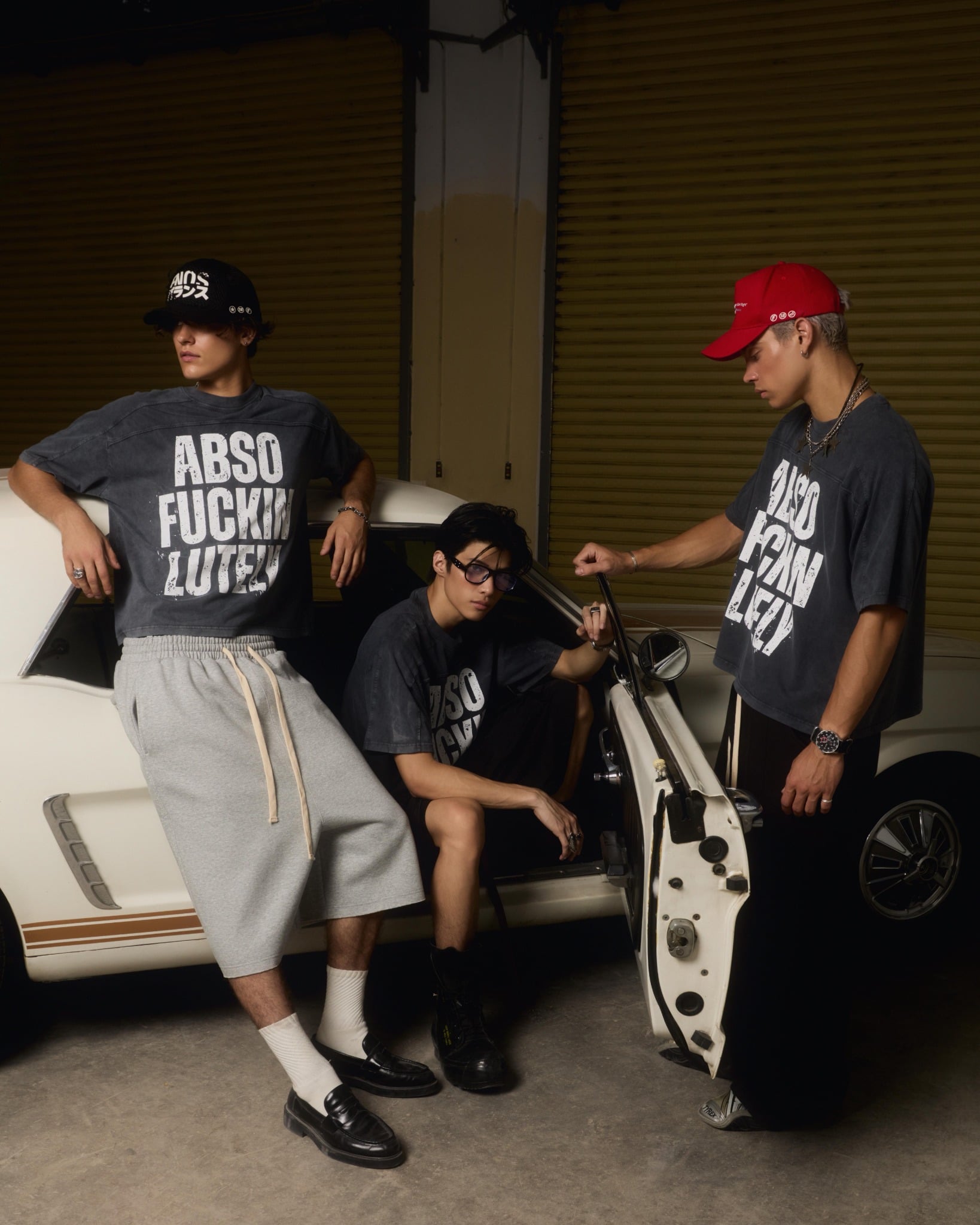 TWG31 - "ABSOFCKINLUTELY" WASHED BOXY TEE - NAVY