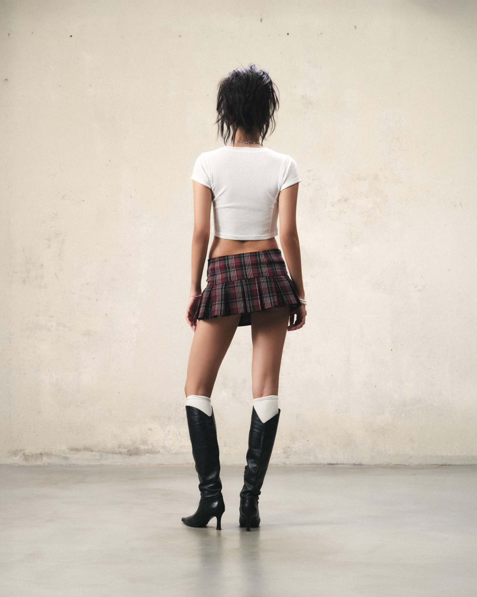 TBT1 - FNOS LEGACY CROPTOP - WHITE