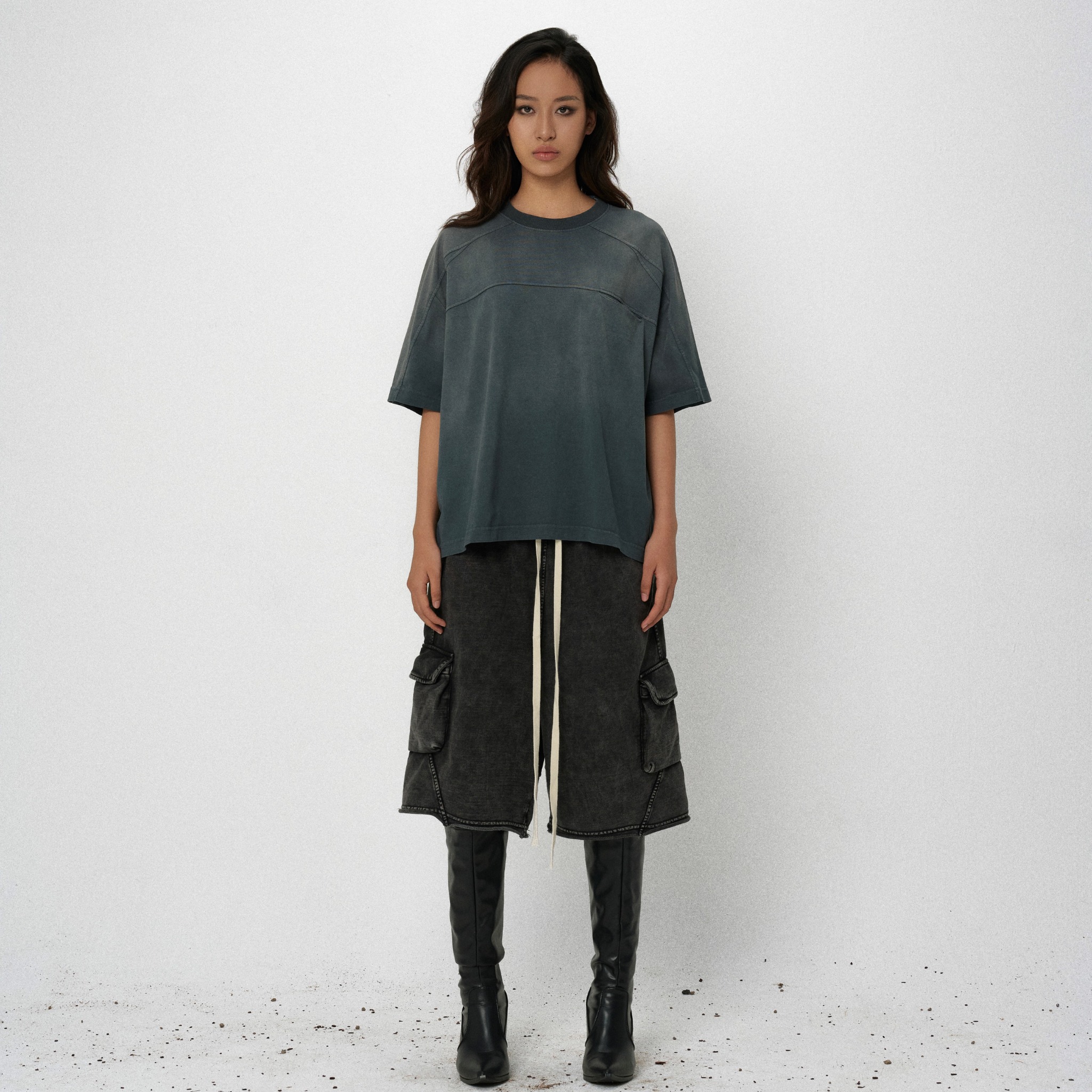 TSW11 - 'INTROVERSE' BOXY VINTAGE TEE - BLUE