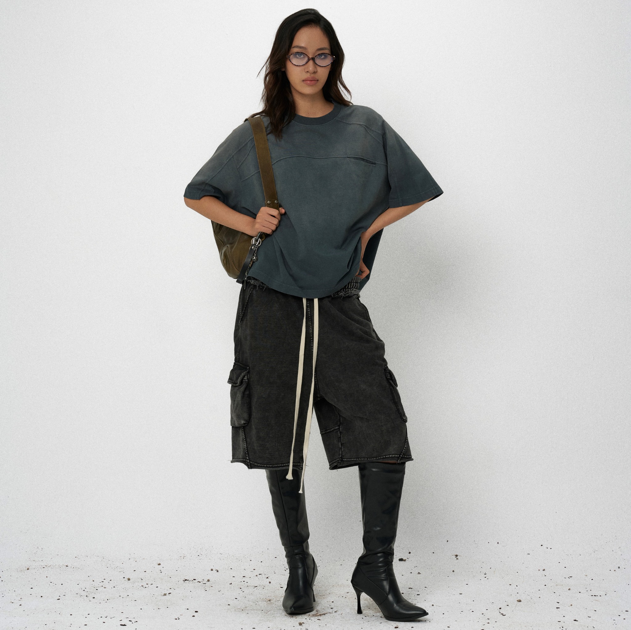 TSW11 - 'INTROVERSE' BOXY VINTAGE TEE - BLUE