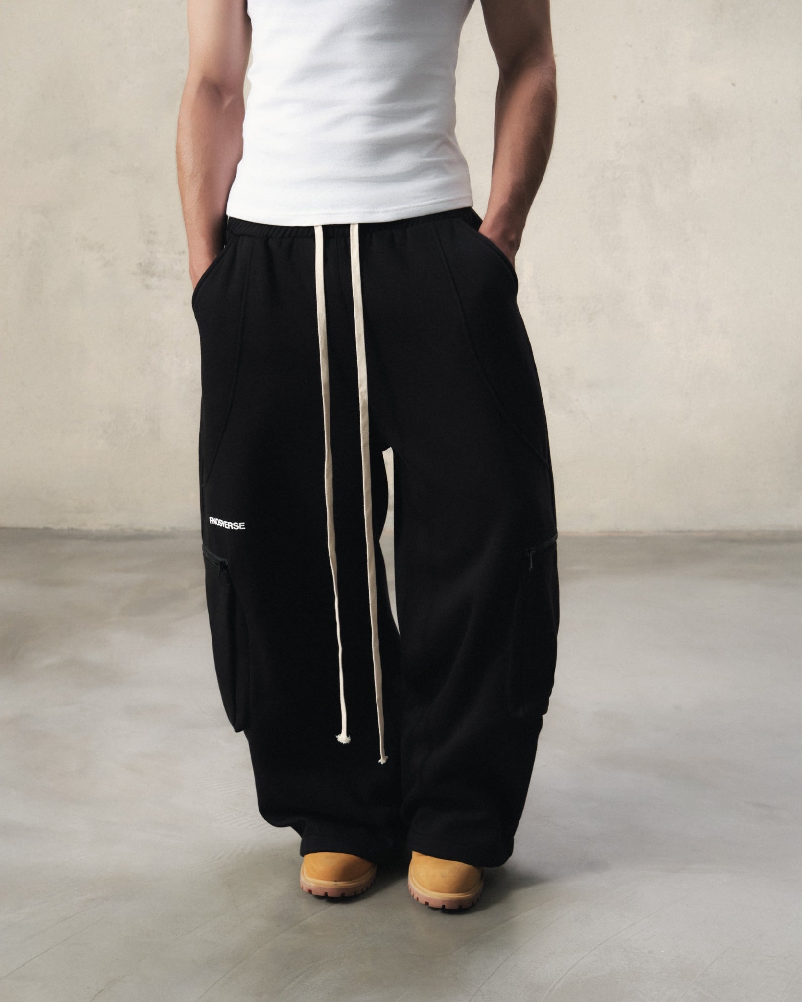 PSP1 - FNOS FERMETURE SWEAT PANTS -  BLACK
