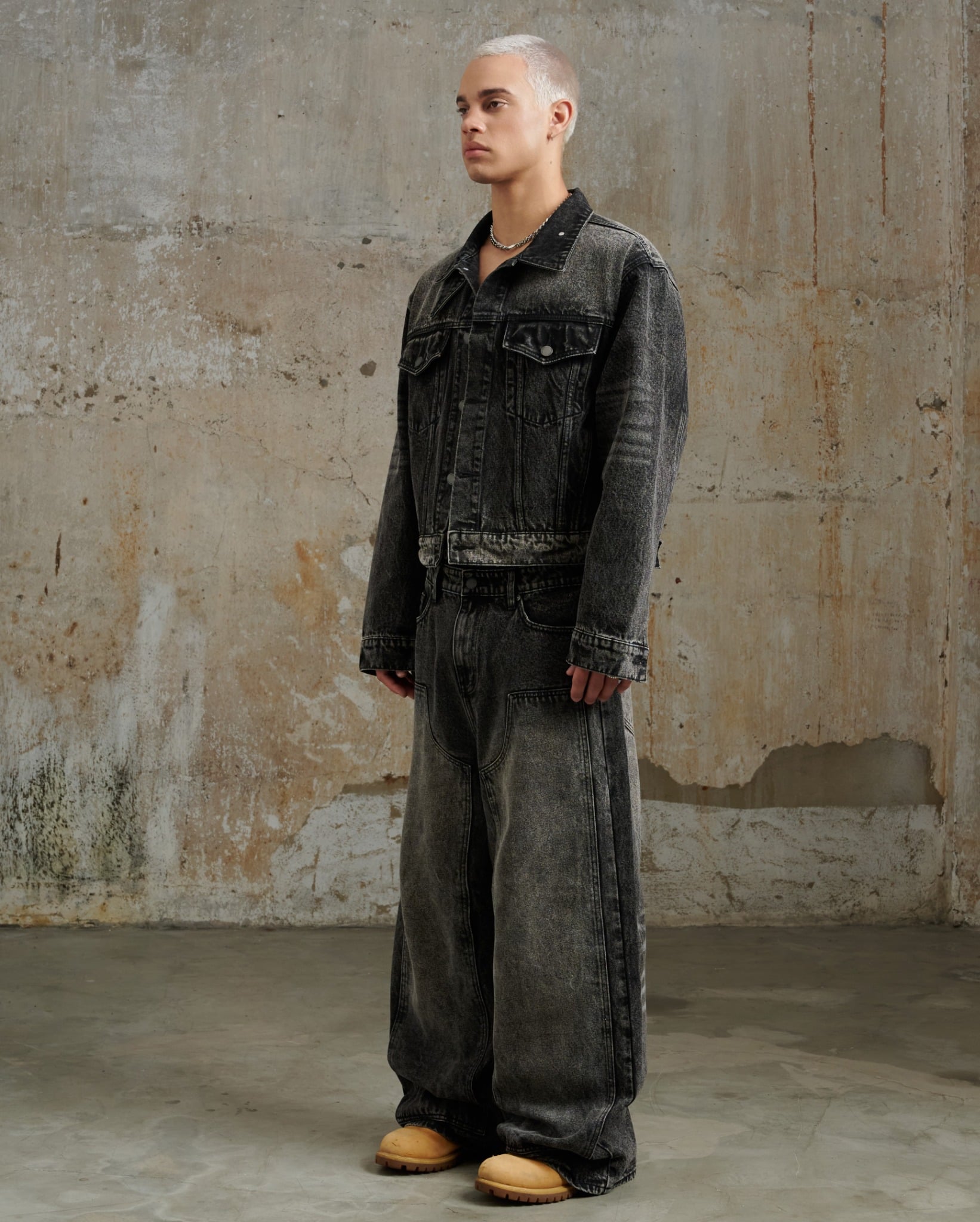 ERG20 -"FNOS" JEANS WASH - BLACK