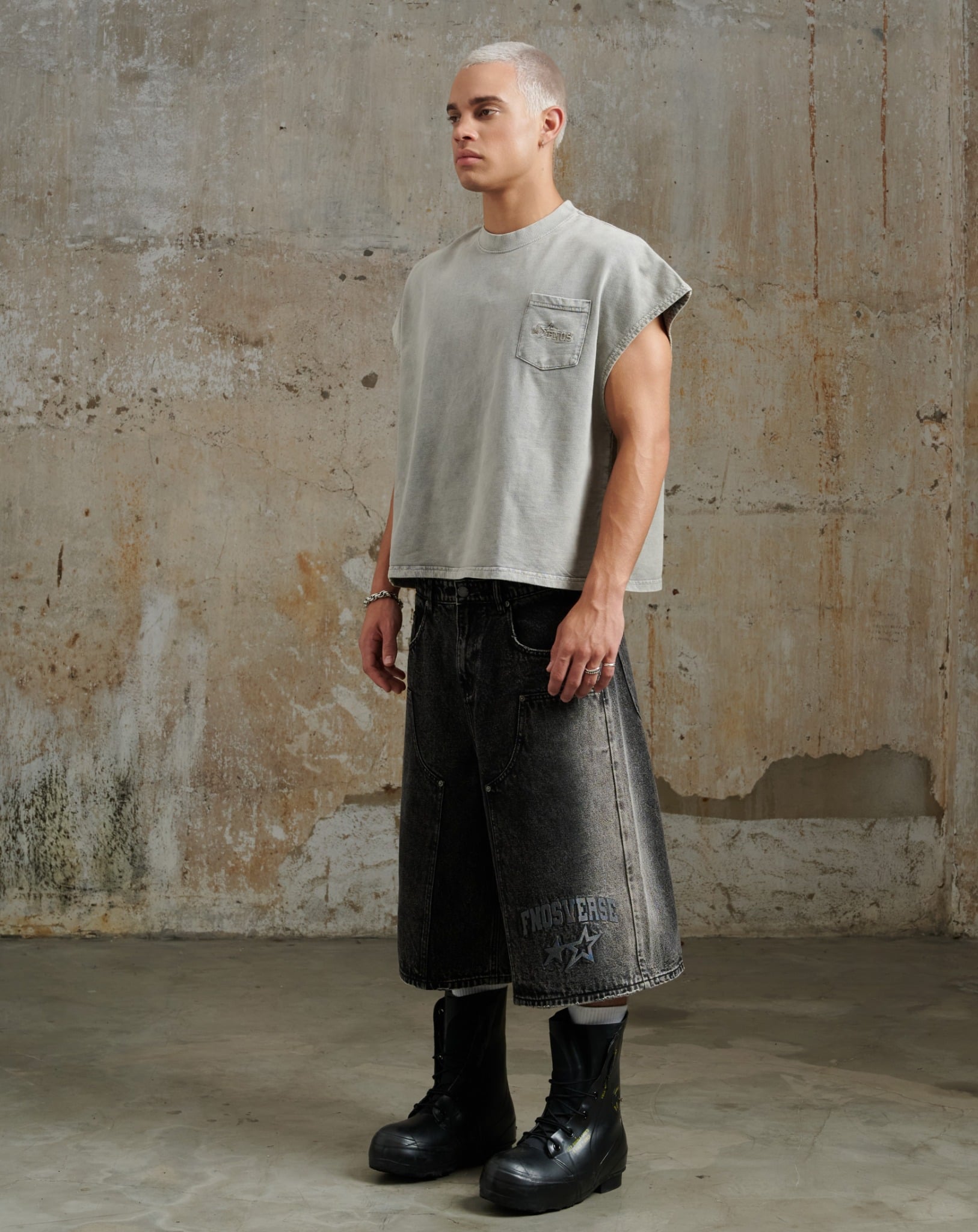 BSJ4 - "FNOSVERSE" BAGGY JORTS WASH - BLACK