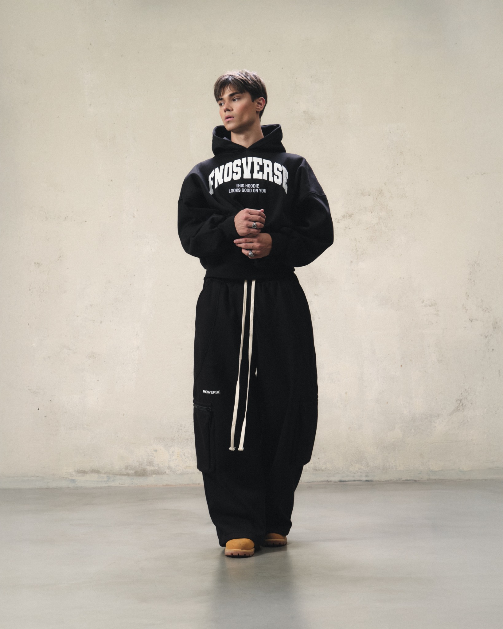 HD16 - "FNOSVERSE" HOODIE - BLACK