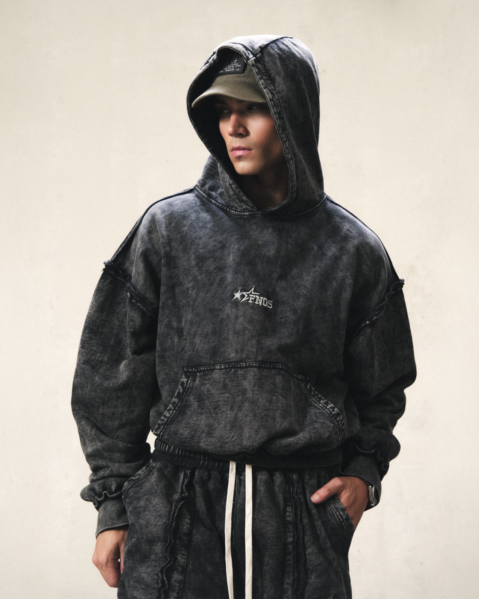 HDW1 - FNOS RÉVOLTE WASHED HOODIE - DARK WASH