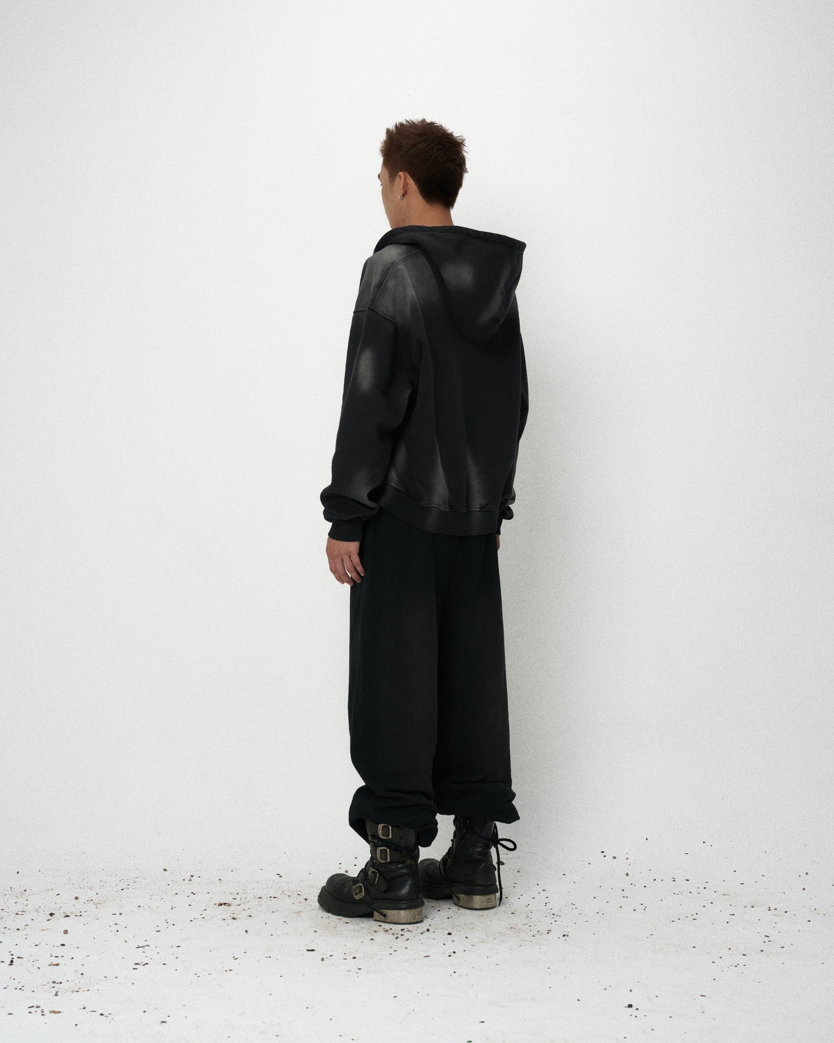 JGW1 - 'INTROVERSE' WASHED PANTS - BLACK