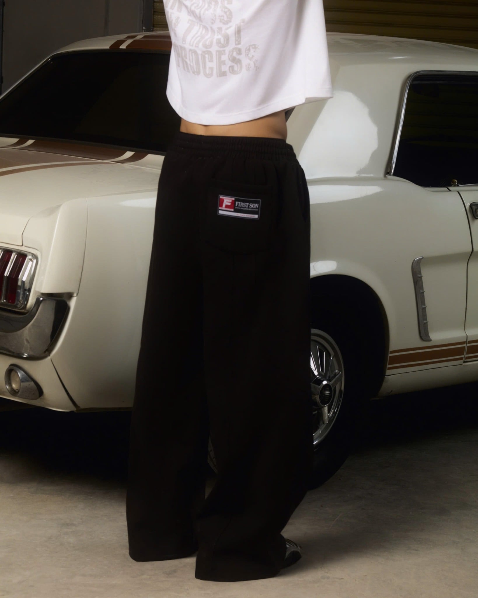 JGN6 - "BALANCE" SWEAT PANTS - BLACK