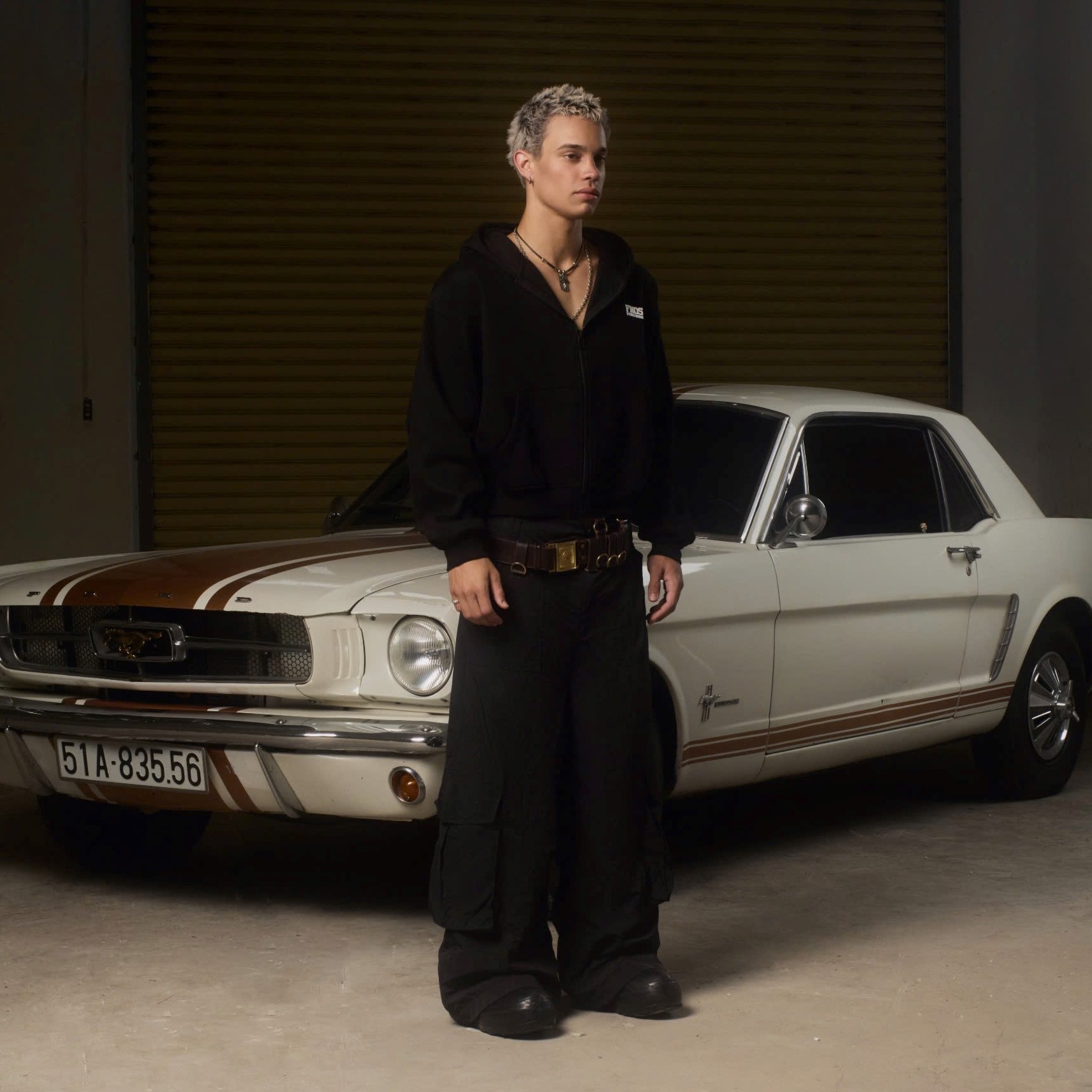 HD10 - BALANCE NUMBER DOUBLE ZIP HOODIE - BLACK