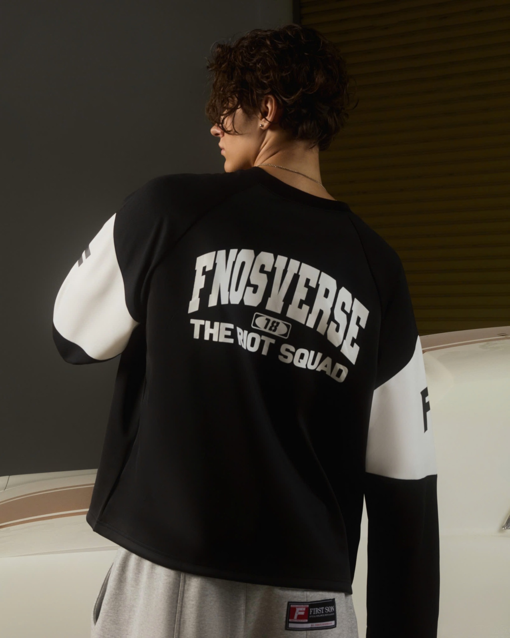 JS7 - MONOCHROME "18" JERSEY BOXY SWEATER - BLACK/WHITE