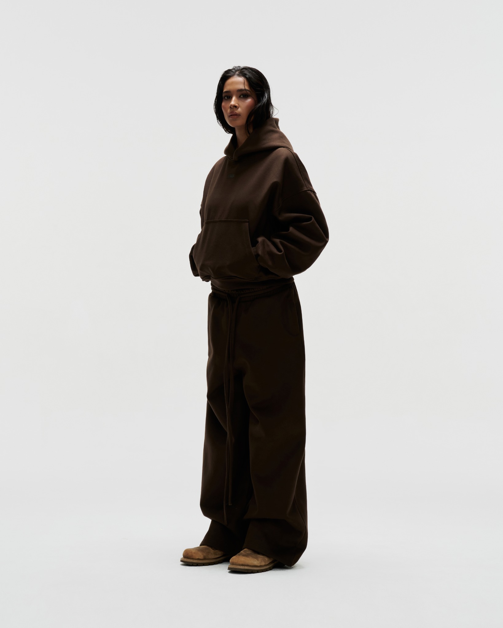 JGN8 - "FNOS" SWEAT PANT - BROWN