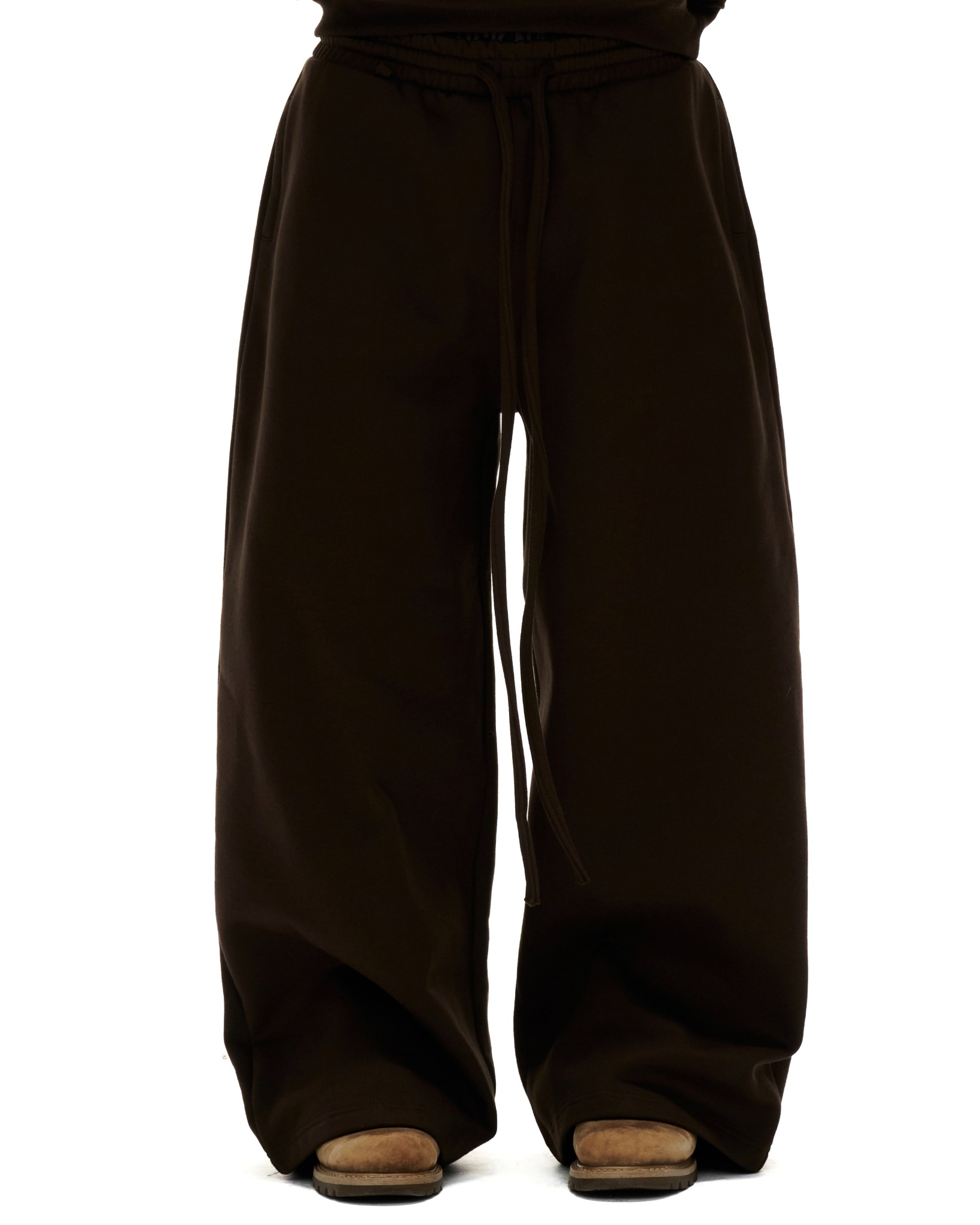 JGN8 - "FNOS" SWEAT PANT - BROWN
