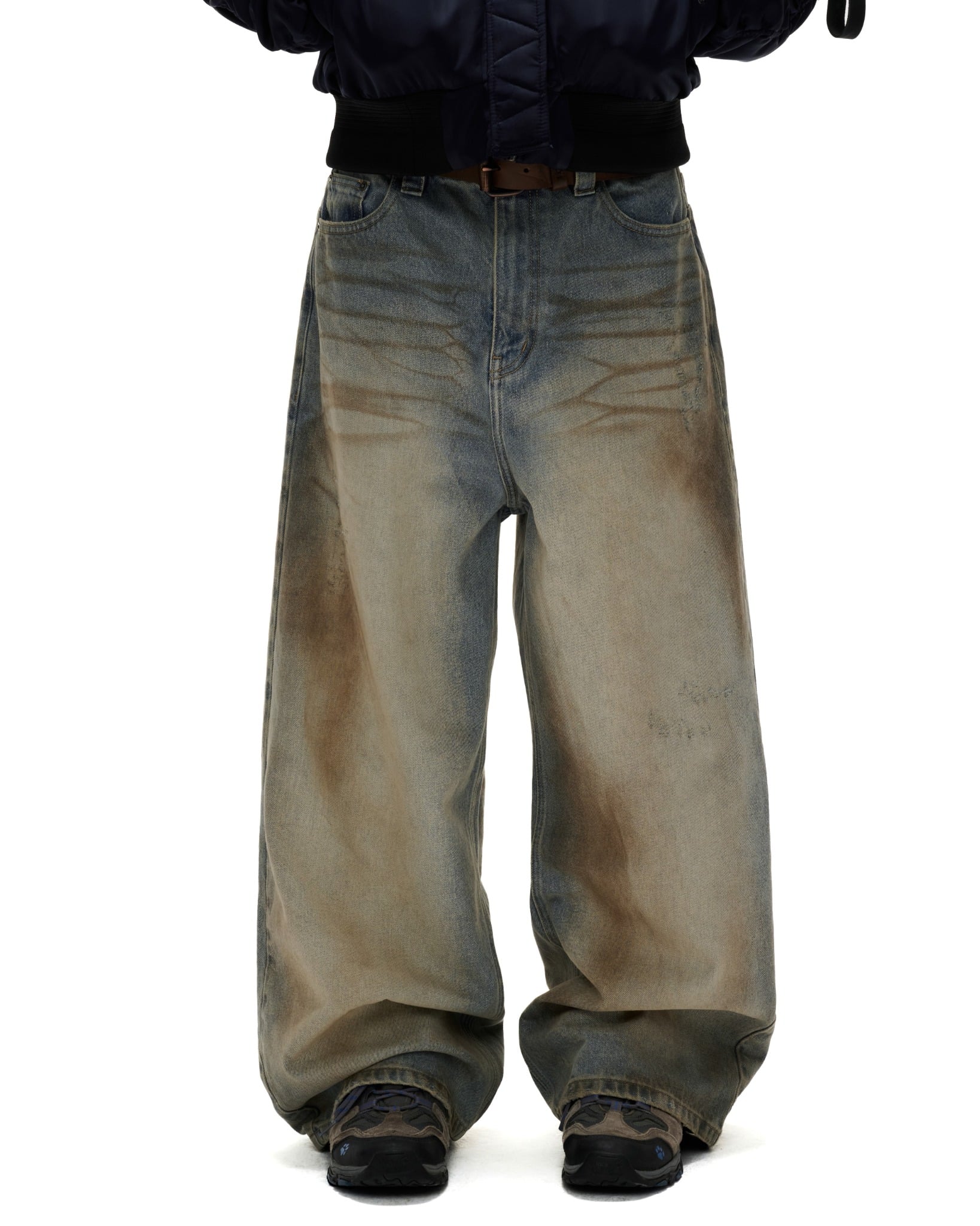 ERG24 - "FNOS" DIRTY EFFECT WASHED JEANS - LIGHT BLUE